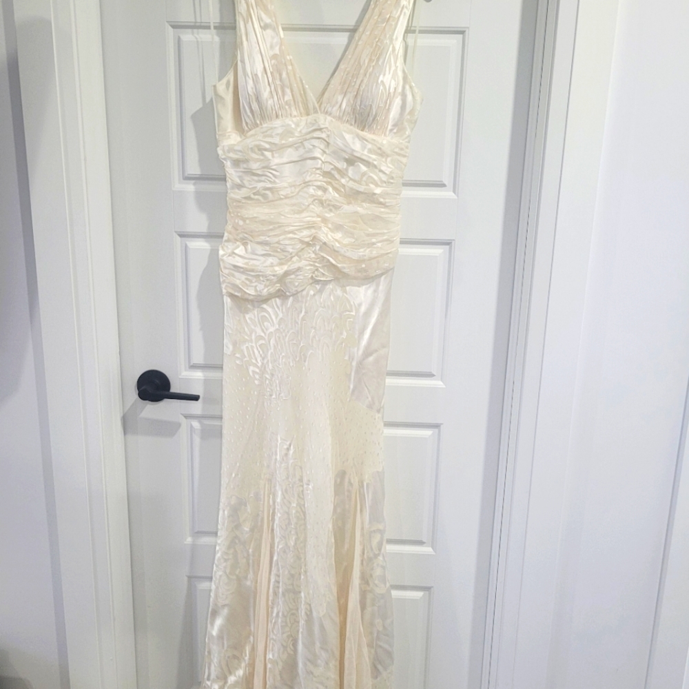 Maryl gown